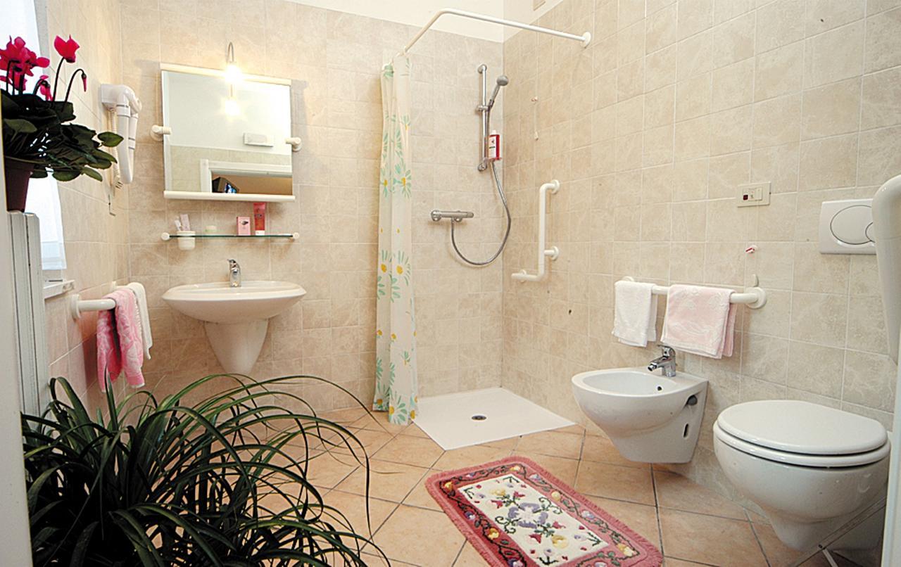 Casa Vacanze Provenzale Torre Pellice Rum bild